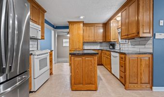 1740 Tiverton, Ardmore, OK 73401