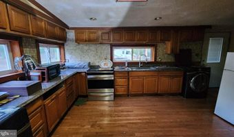 1033 MAPLE Ave, Atco, NJ 08004