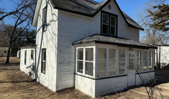 117 S Elm St, Adams, WI 53910