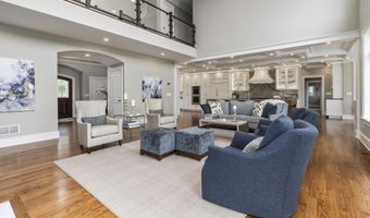 1 Stoneridge Dr, Albany, NY 12211