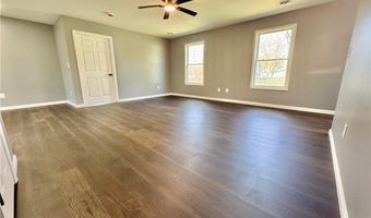 358 Oak St, Austin, IN 47102