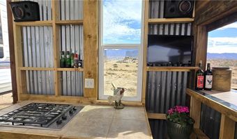 9240 S Longhorn Dr, Chloride, AZ 86431