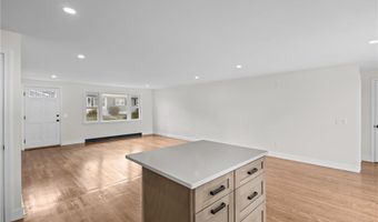 99 Salem Ave, Cranston, RI 02920