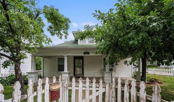 614 S 7th St, Atchison, KS 66002