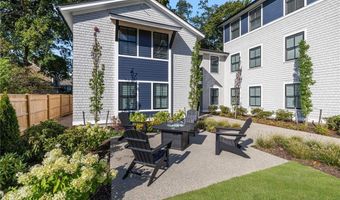 32 Exchange St 203, East Greenwich, RI 02818