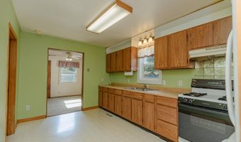 83 Rohr St, Arnolds Park, IA 51331