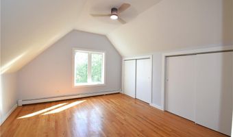 32 J H Dwyer Dr, Middletown, RI 02842