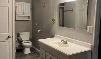 105-109 NE 5TH Ave, Aledo, IL 61231