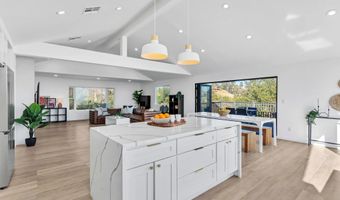 1029 Rainbow Valley Ct, Fallbrook, CA 92028