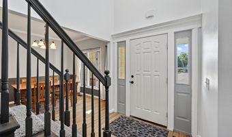 1235 Bentwood Ct, Altoona, IA 50009