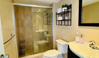 3675 N Country Club Dr 2603, Aventura, FL 33180