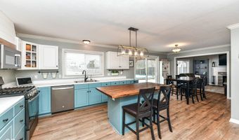 317 Edgewood Pl E, Anderson, IN 46011
