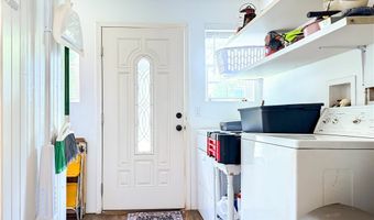 614 NE 2nd St, Atkins, AR 72823