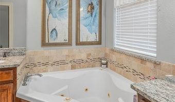 210 Sherwood Dr, Benton, LA 71006
