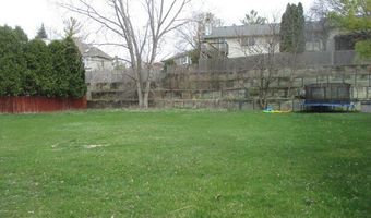 363 Creekside Ln, Antioch, IL 60002