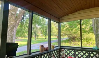 1421 Hendrix St, Altus, AR 72821