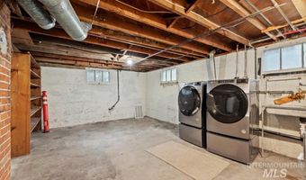 1922 Everett, Caldwell, ID 83605