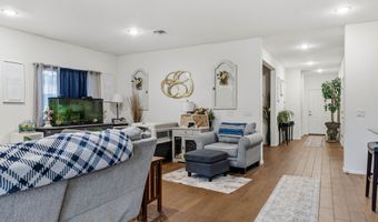 202 W SEVEN SEAS Dr, Casa Grande, AZ 85122