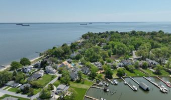 48 E LAKE Dr, Annapolis, MD 21403