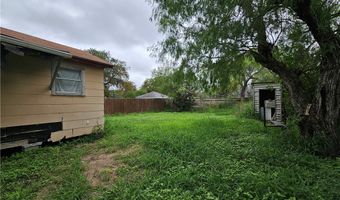 742 W 1st St, Alice, TX 78332