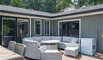 253 Station St, Coventry, RI 02816
