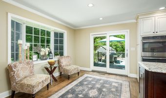 78 Deer Run Dr, Colchester, CT 06415