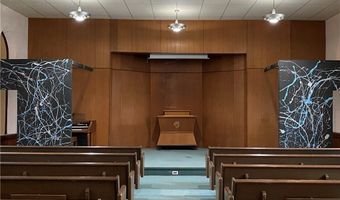 220 N 9th St, Atchison, KS 66002