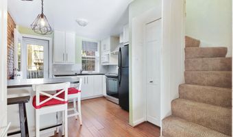 24 E HAMBURG St, Baltimore, MD 21230