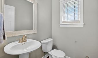1734 S 11th St, Adel, IA 50003