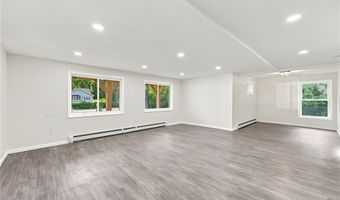 789 Lake St, Angola, NY 14006