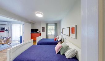 364 Bellevue Ave 5A, Newport, RI 02840