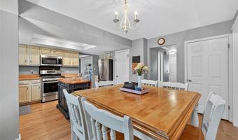 554 Lering Ct, Ballwin, MO 63011