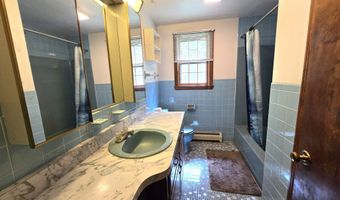 50 Woodhaven Dr, Burlington, CT 06013