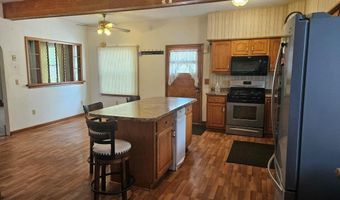 134 E Main St, Agency, IA 52530