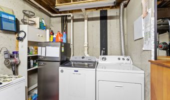 10 Rockingham Ct, Bedford, NH 03110