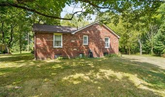 3539 Potts Dr, Akron, OH 44203