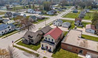 323 5TH St, Algoma, WI 54201