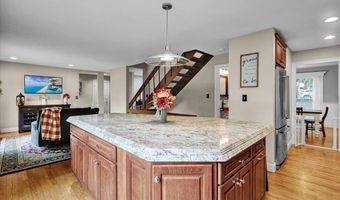 13 IRON Cir, Reading, PA 19607