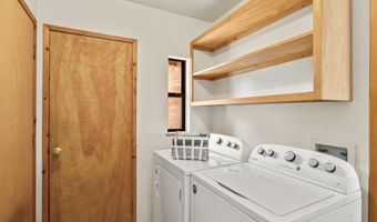 64502 McGrath Rd, Bend, OR 97701