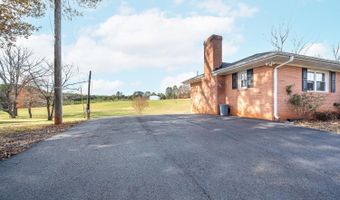 620 Woodlawn Trl, Appomattox, VA 24522