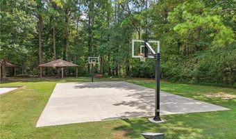 10475 Willow Meadow Cir, Alpharetta, GA 30022