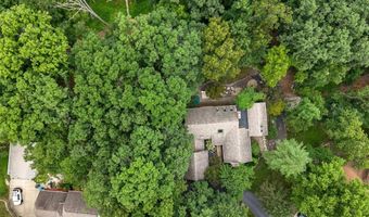 436 Shadowridge Ct, Ballwin, MO 63011