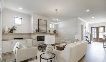 609 N Salem St, Apex, NC 27502