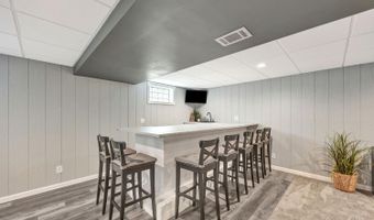 5538 Silverpoint Dr, Cincinnati, OH 45247