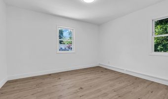 136 Pacific Ave, Beachwood, NJ 08722