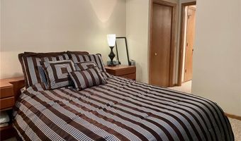 1688 Chatham Ave, Arden Hills, MN 55112