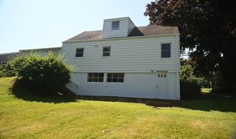 46 Topstone Dr, Danbury, CT 06810