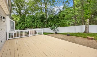 14 Colonial Ct, Cheshire, CT 06410