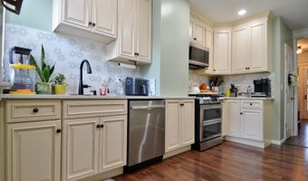 31 Avenue B, Bayonne, NJ 07002