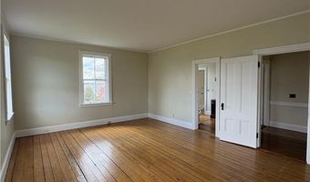 39 Walcott Ave, Jamestown, RI 02835